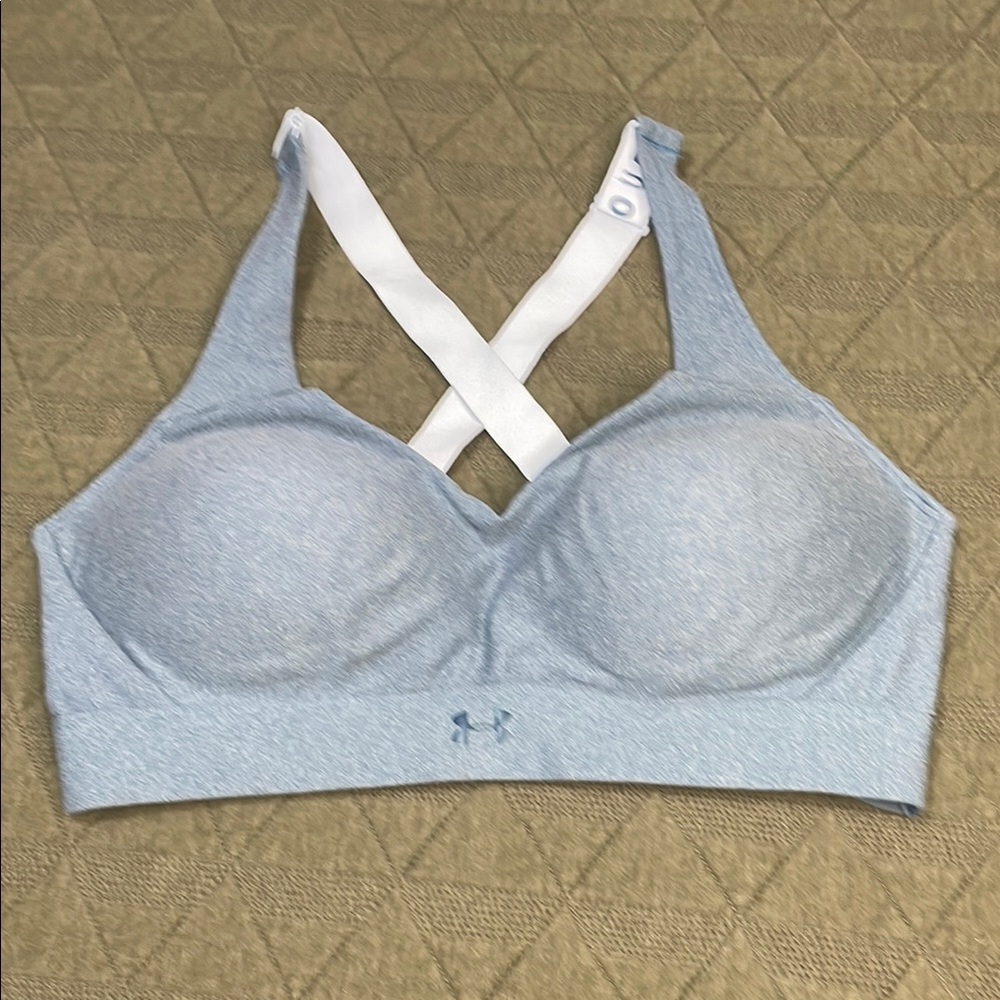 Under Armour Women's Light Blue Cross-Back Sports Bra size Large